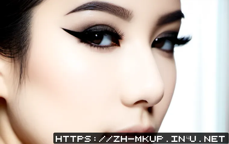 스머지 없는 리퀴드 아이라이너 추천 - Photorealistic beauty close-up of an adult woman with a precise black liquid eyeliner wing, clear sm...